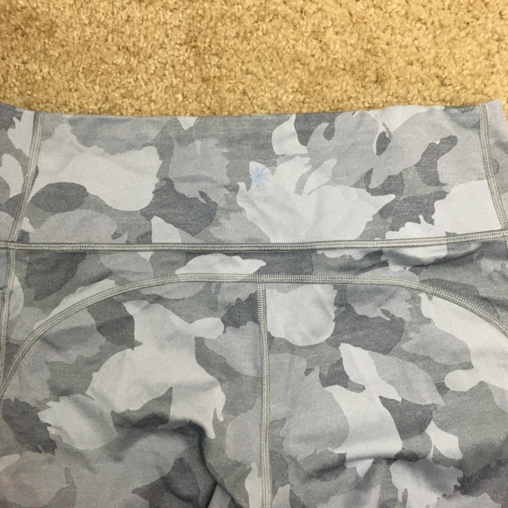 Athleta Gray Camo 7/8 Legging - Picture 3 of 6